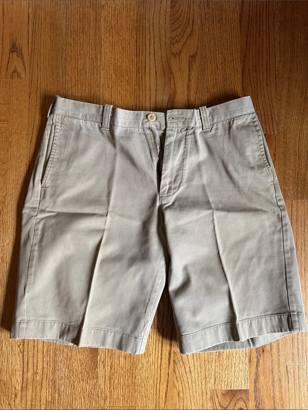 34w J. Crew Men's Khaki 11” inseam Shorts LIKE NEW